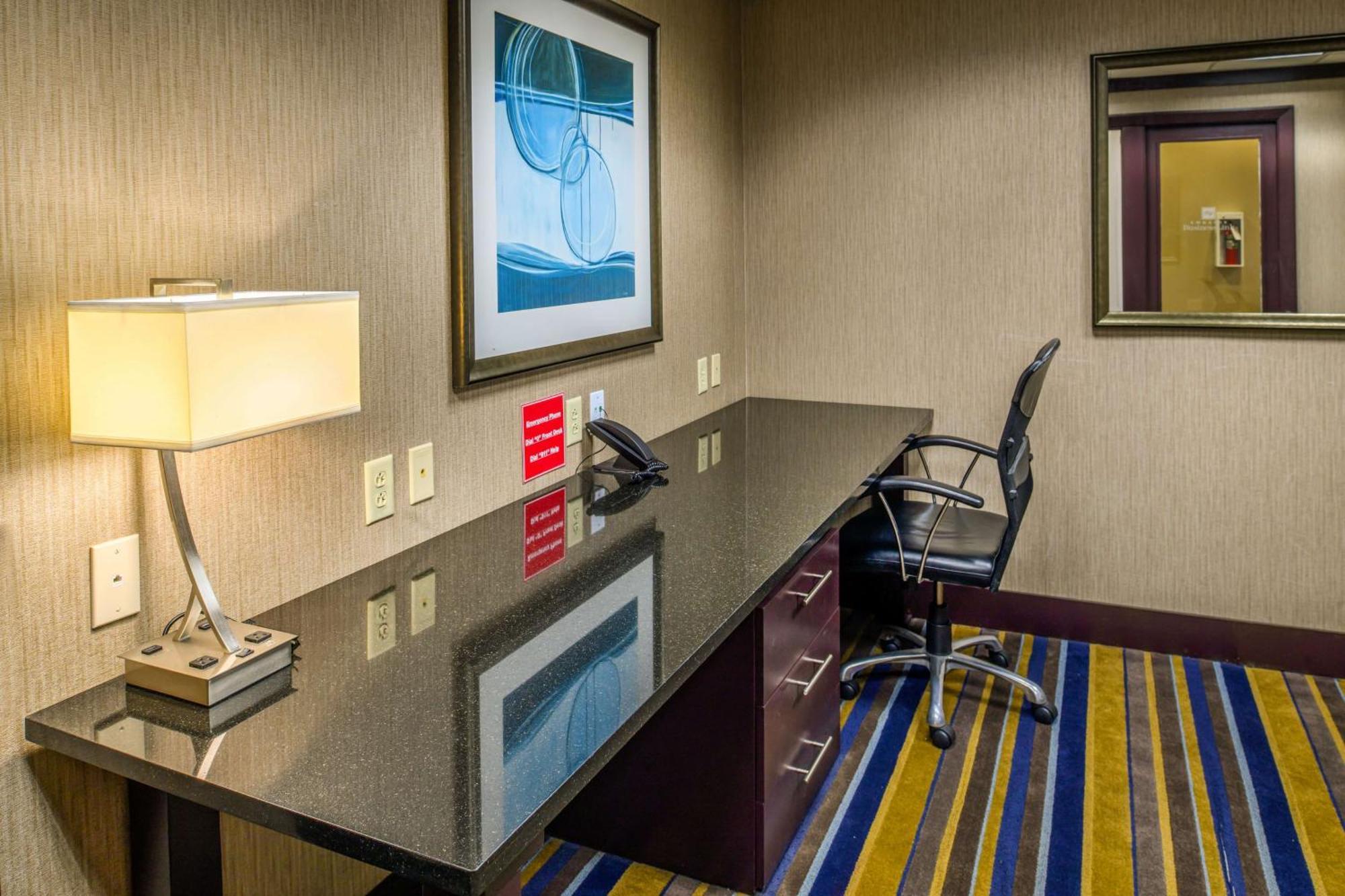 Embassy Suites By Hilton St Louis Airport Bridgeton Exterior foto